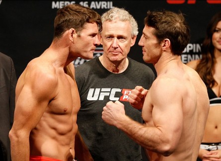 Bisping (esq.) e Kennedy (dir.) voltaram a se estranhar na pesagem do TUF Nations Finale. Foto: Josh Hedges/UFC