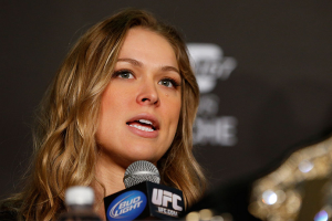 Ronda Rousey diz estar 'aliviada' por dividir um evento com Anderson e Weidman