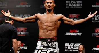 Jacaré nocauteia Okami e redime brasileiros no UFC Fight Night 28