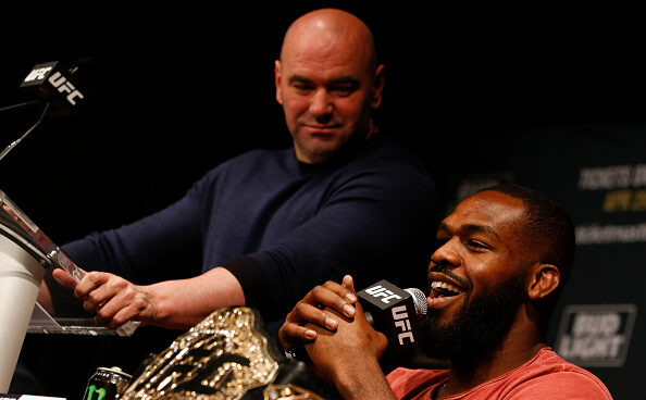 Dana White e Jon Jones têm boa relação no UFC. Foto: Reprodução/UFC