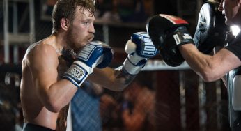 Conor McGregor constrói arena para treinos contra Mayweather