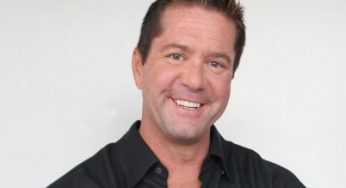 Bellator anuncia contratação de Mike Goldberg, ex-narrador do UFC