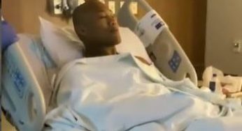 VÍDEO: Depois de fratura no braço, Ronaldo Jacaré aparece pela primeira vez após cirurgia