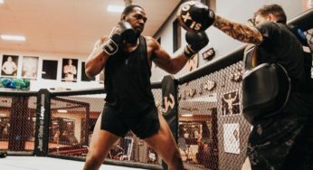 Focado em treinos, Jones não vai à Califórnia para acompanhar o UFC 270: ‘Não quero distrações’