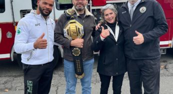 Glover Teixeira tem recepção de herói, desfila com cinturão e recebe chave da cidade de Danbury