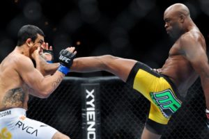 Anderson SIlva venceu Vitor Belfort no UFC 126, em 2011