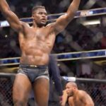 F. Ngannou (esq.) derrotou C. Gane (dir.) por pontos no UFC 270