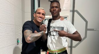 De olho no UFC 276, Charles do Bronx registra encontro com Israel Adesanya