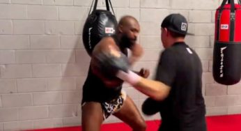 VÍDEO: Jon Jones exibe ‘novo físico’ e divulga imagens de treino antes da estreia nos pesados do UFC