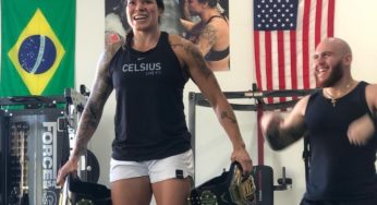 Amanda Nunes posta ‘treino raro’ com cinturões e chama atenção de fãs nas redes sociais