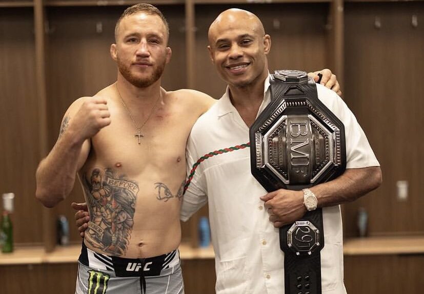 Justin Gaethje e Ali Abdelaziz após UFC 291. Foto: Reprodução/Instagram @aliabdelaziz