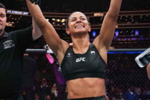 cropped-Natalia-Silva-x-Andrea-Lee-UFC-292-Instagram-1.jpg