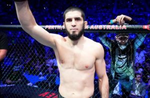 Islam Makhachev é campeão peso leve do UFC. Foto: Reprodução/Twitter/@UFC