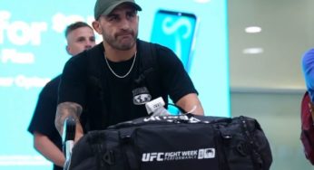 VÍDEO: Depois de dura derrota no UFC 294, Volkanovski se emociona com homenagem em chegada na Austrália