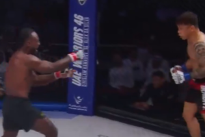 VÍDEO: Lutador debocha de rival, mas leva contragolpe e acaba apagado em duelo no MMA