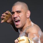 Poatan rebate Prochazka e manda mensagem após nocaute no UFC 303. Foto: Reprodução/Instagram/UFC Brasil
