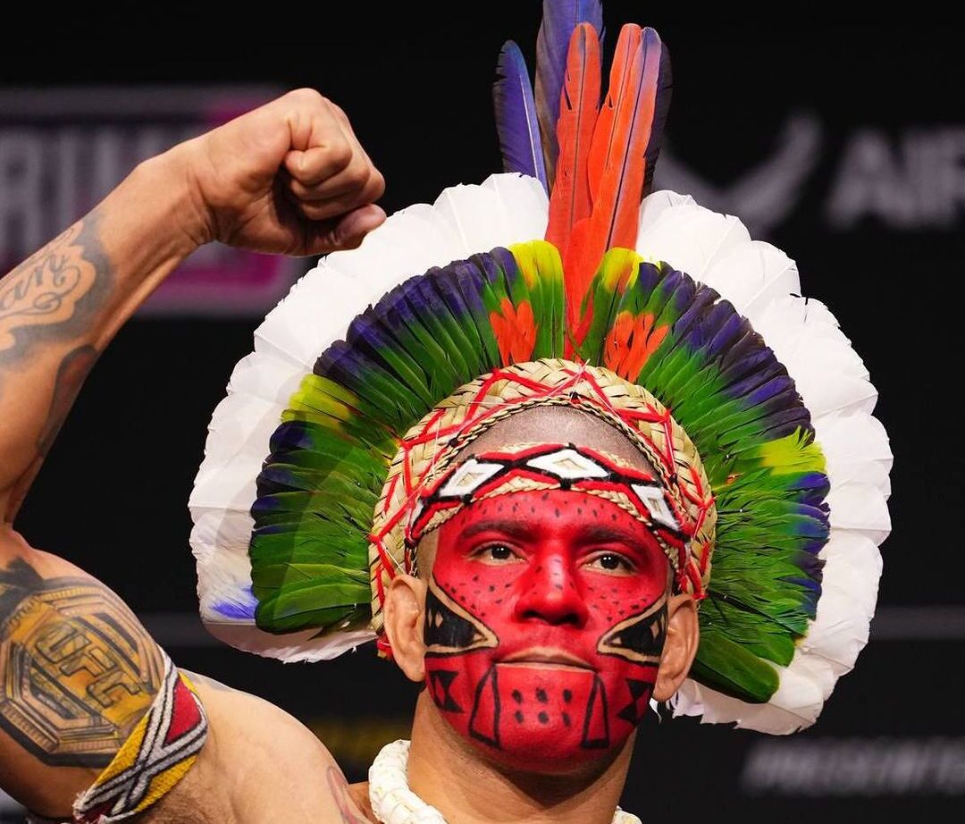 Alex Poatan é campeão do UFC. Foto: Reprodução/Instagram/UFC