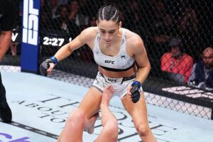 Bruna Brasil vence Molly McCann no UFC 304. Foto: Twitter/ UFC News