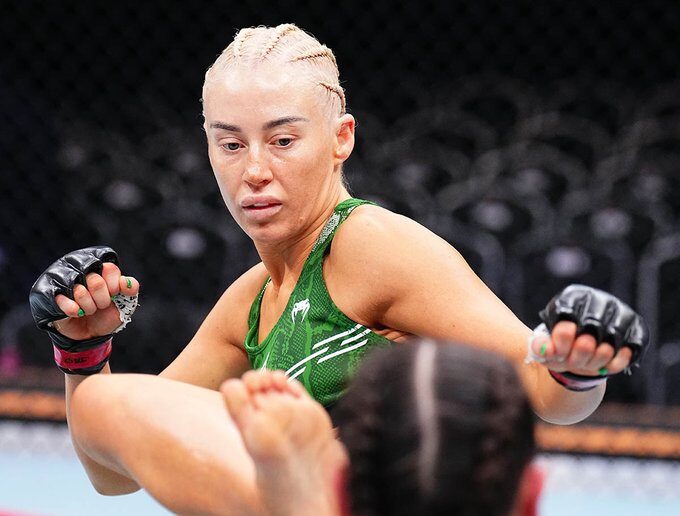 Shauna Bannon Alice Ardelean no UFC 304. Foto: Reprodução/Twitter/ UFC News