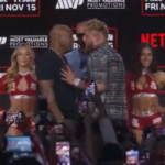 VÍDEO: Mike Tyson e Jake Paul não trocam empurrões antes de luta no boxe. Foto: Reprodução/Twitter