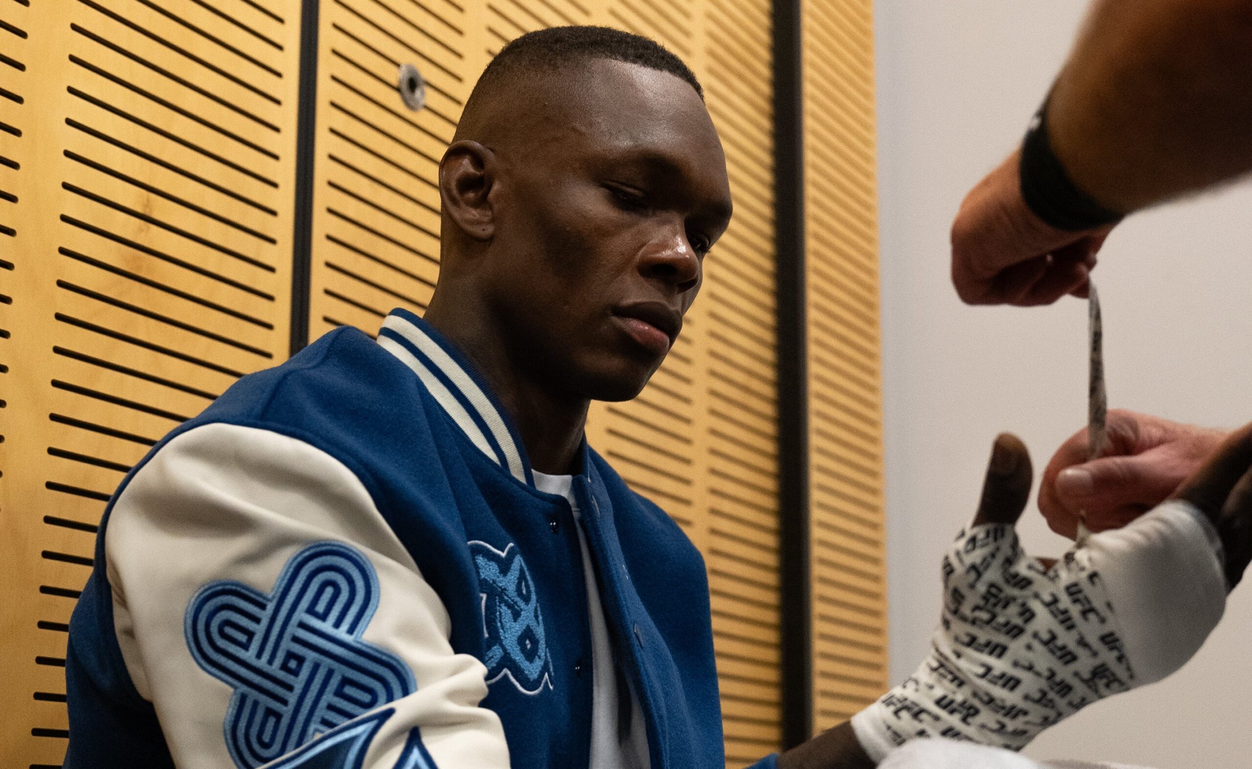 Israel Adesanya é ex-campeão do UFC. Foto: Reprodução/UFC Europe