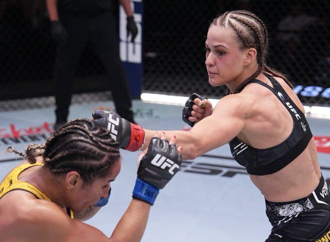 Stephanie Rondinha Talita Alencar UFC Las Vegas 95 2