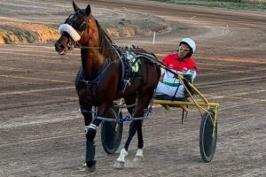 Charles do Bronx, que não tem luta marcada, compete em luta de cavalo. Foto: Reprodução/Instagram/charlesdobronxs