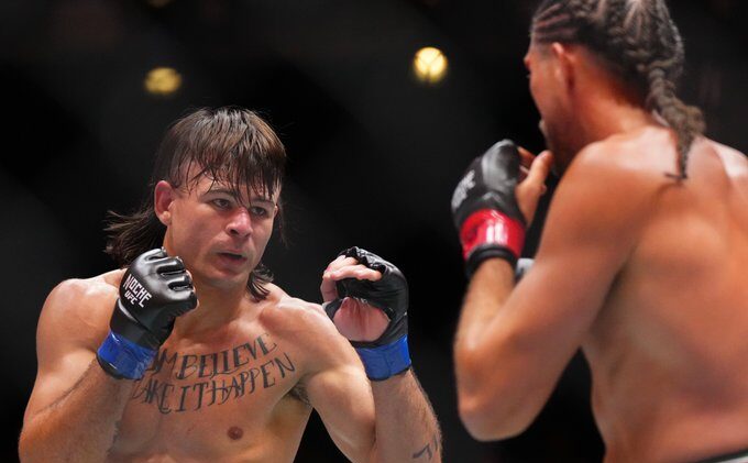 Diego Lopes vence Brian Ortega no UFC 306. Foto Reprodução: Twitter/UFC News