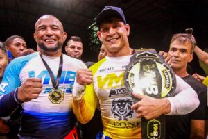 Capoeira em alta! Cezar Mutante vence revanche contra Moraes e conquista cinturão no VMB. Foto: Reprodução/Assessoria