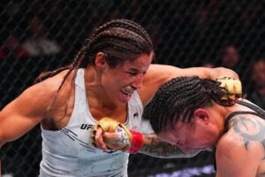 Julianna Peña surpreende, derrota Raquel Pennington e desafia Amanda Nunes para trilogia no UFC 307. Foto: UFC News