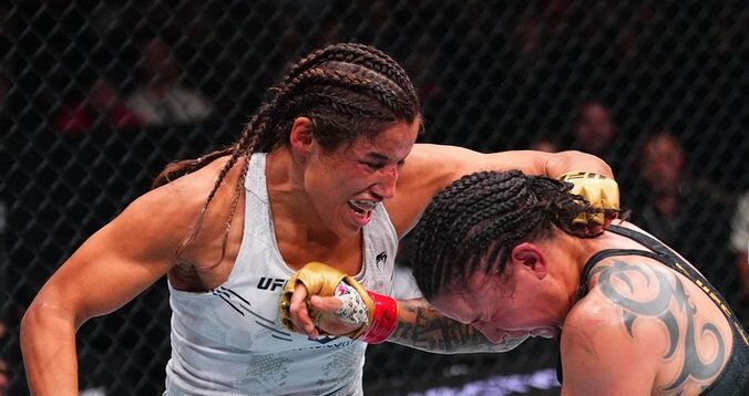 Julianna Peña surpreende, derrota Raquel Pennington e desafia Amanda Nunes para trilogia no UFC 307. Foto: UFC News