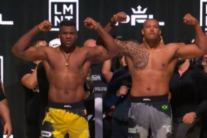 Ngannou e Renan Problema durante pesagem pela PFL / Reprodução PFL