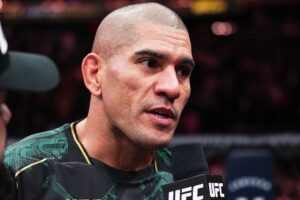 Poatan sugere ‘atender chamado’ e acende alerta sobre luta no UFC em dezembro. Foto: Reprodução/YouTube