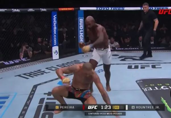 Alex Poatan comentou sobre o momento em que foi a flashdown após golpe aplicado por Khalil Rountree / Reprodução/YouTube/UFC