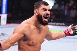 Ibo Aslam teve vitória avassaladora sobre Rafael Cerqueira no UFC 308 / Reprodução UFC