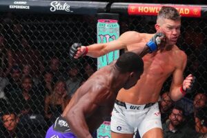 ‘Homem Nocaute’, Joaquin Buckley brutaliza Stephen Thompson no UFC 307 e pede luta contra ex-campeão. Foto: Reprodução/UFC News