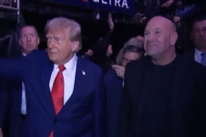 Donald Trump rouba a cena com presença ao lado de Dana White no UFC 309. Foto: Reprodução/X