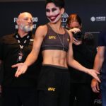 Lutadora do UFC surpreende, chega em pesagem como Coringa e provoca adversária brasileira. Foto: Reprodução/Twitter/UFC